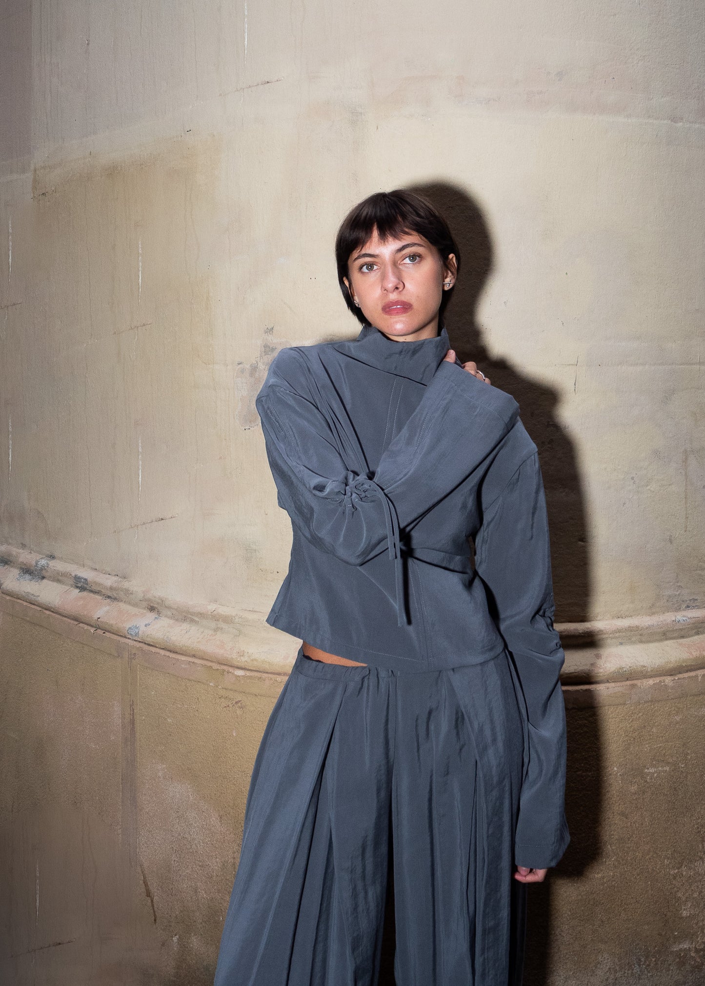 Pantalón Baki Gris 'Cupro Touch'