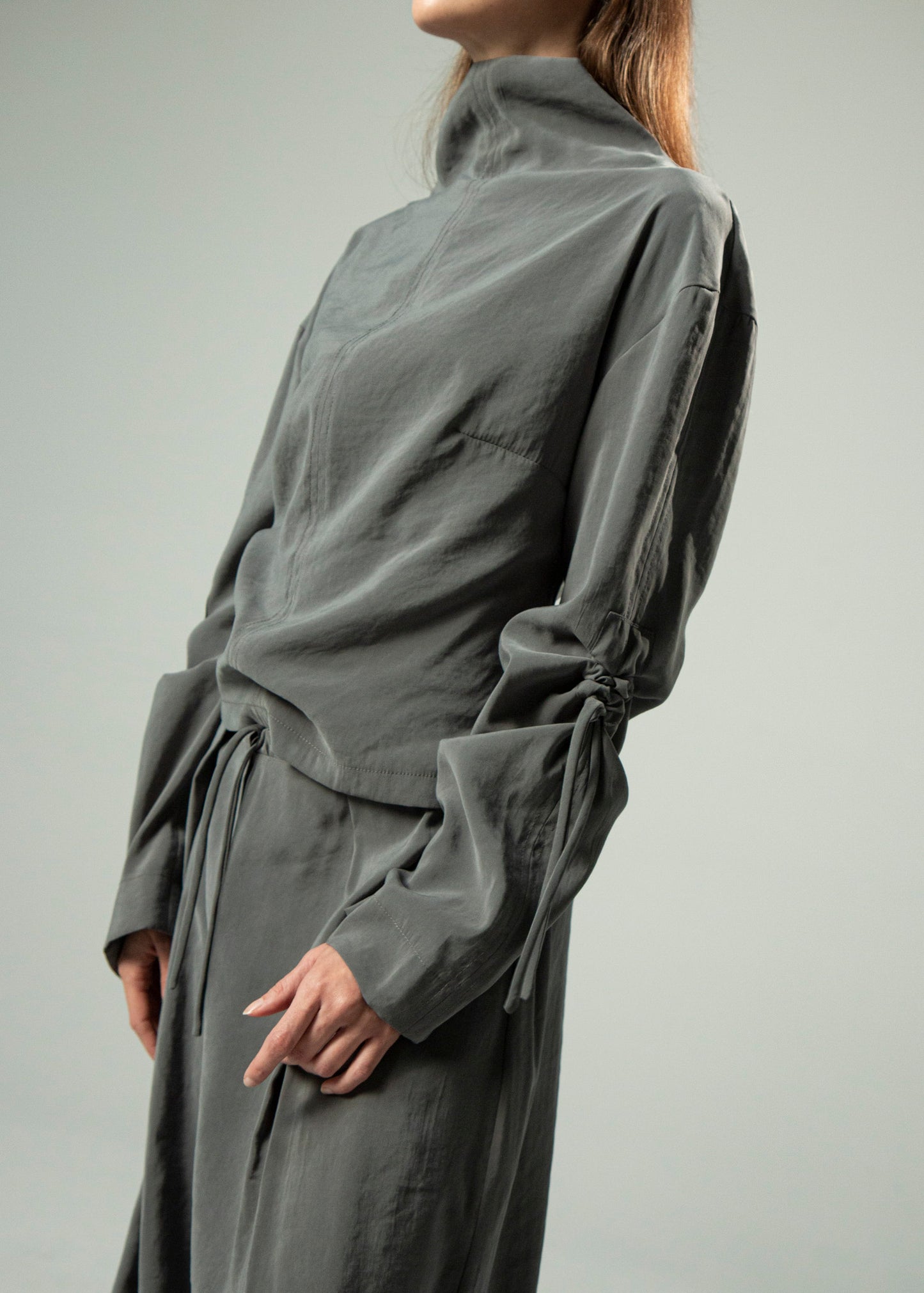 Top Gaku Gris 'Cupro Touch'