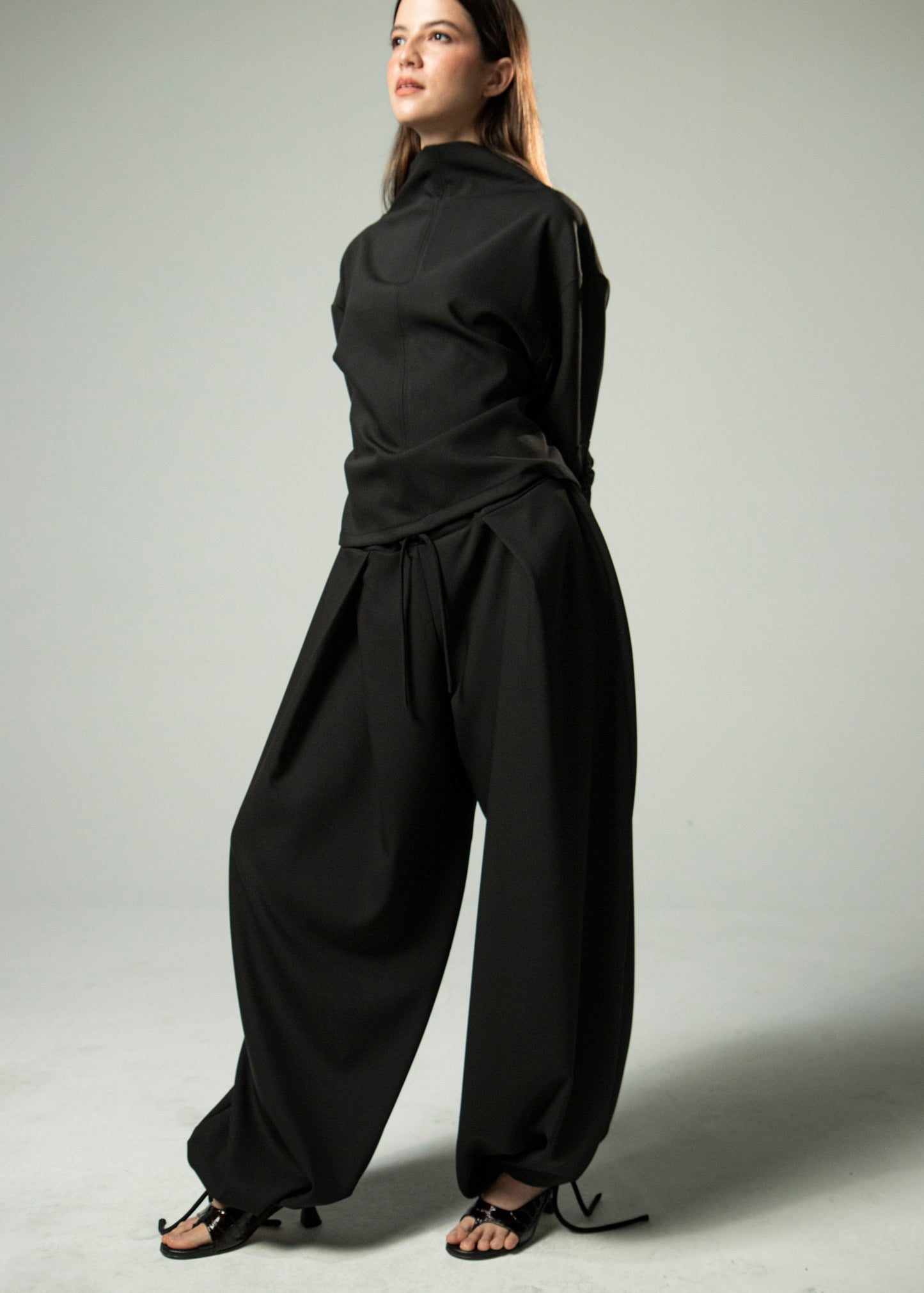 Pantalón Baki Negro