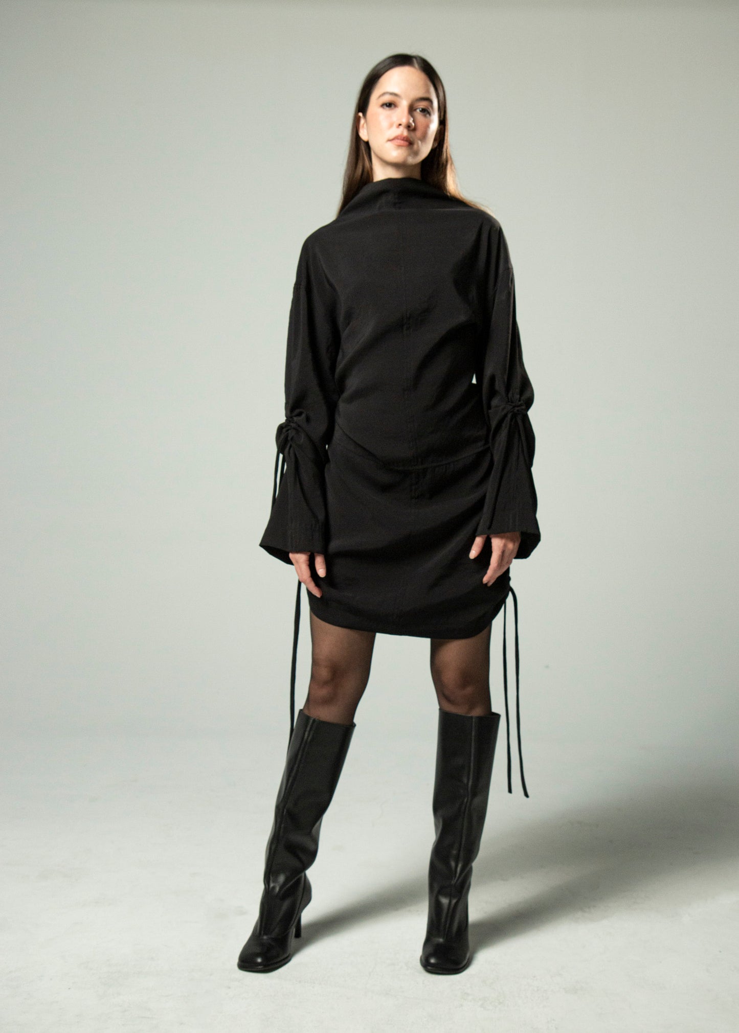 Mini Vestido Gaku Negro 'Cupro Touch'